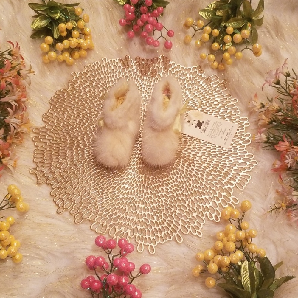 Rare Bear White Mink Infant Booties